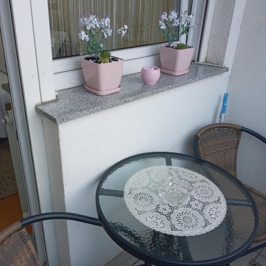סרמסקה מיטרוביקה Angellina Apartmani מראה חיצוני תמונה